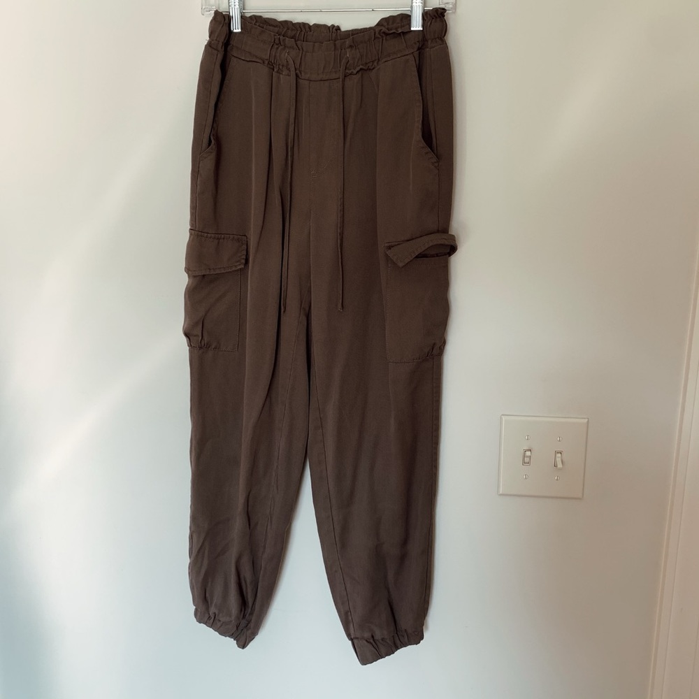 jogger pants